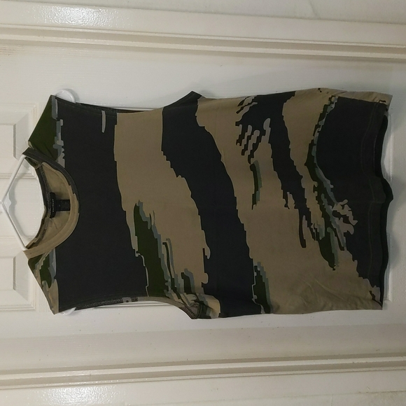 Express Other - Express mens Camo muscle tee Medium